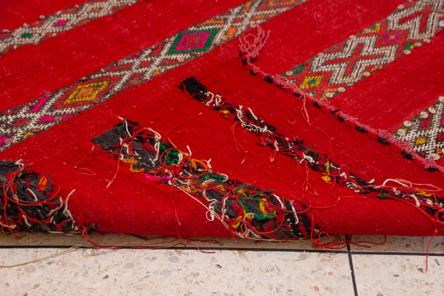 Atlas Radiance – Ait Zayane Red Flatweave with Sequins