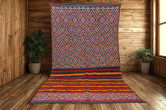 Crimson Geometry – Aït Zayane Vintage Masterpiece
