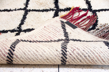 Beni Ourain Diamond Cascade — Ivory Wool Runner with Multicolor Fringe