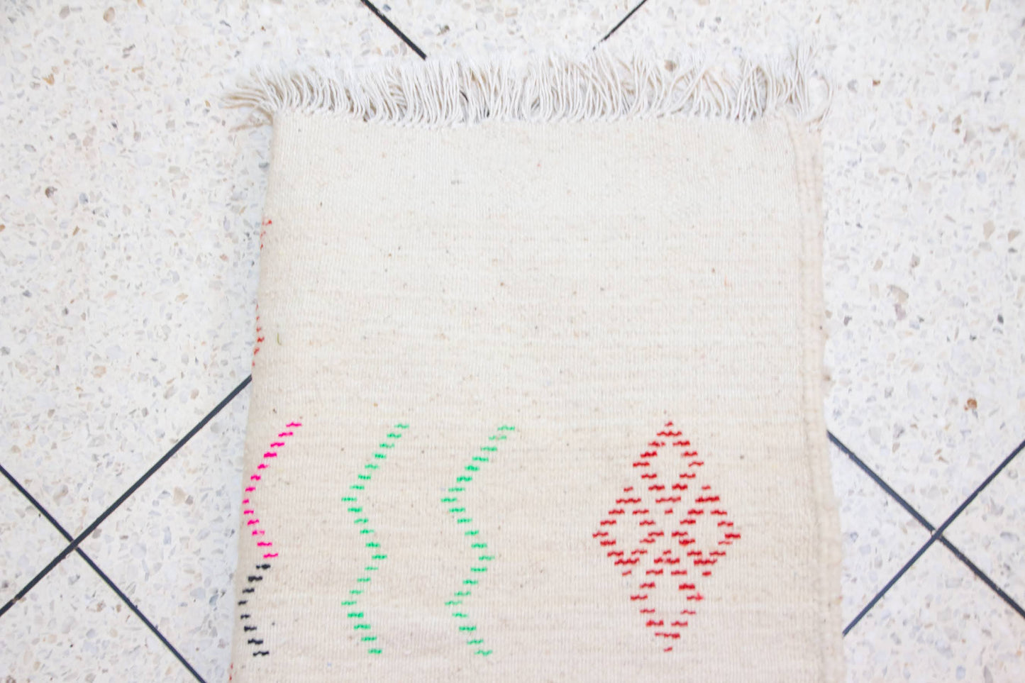 Azilal Glyphic Field — Chromatic Motifs on Ivory Wool