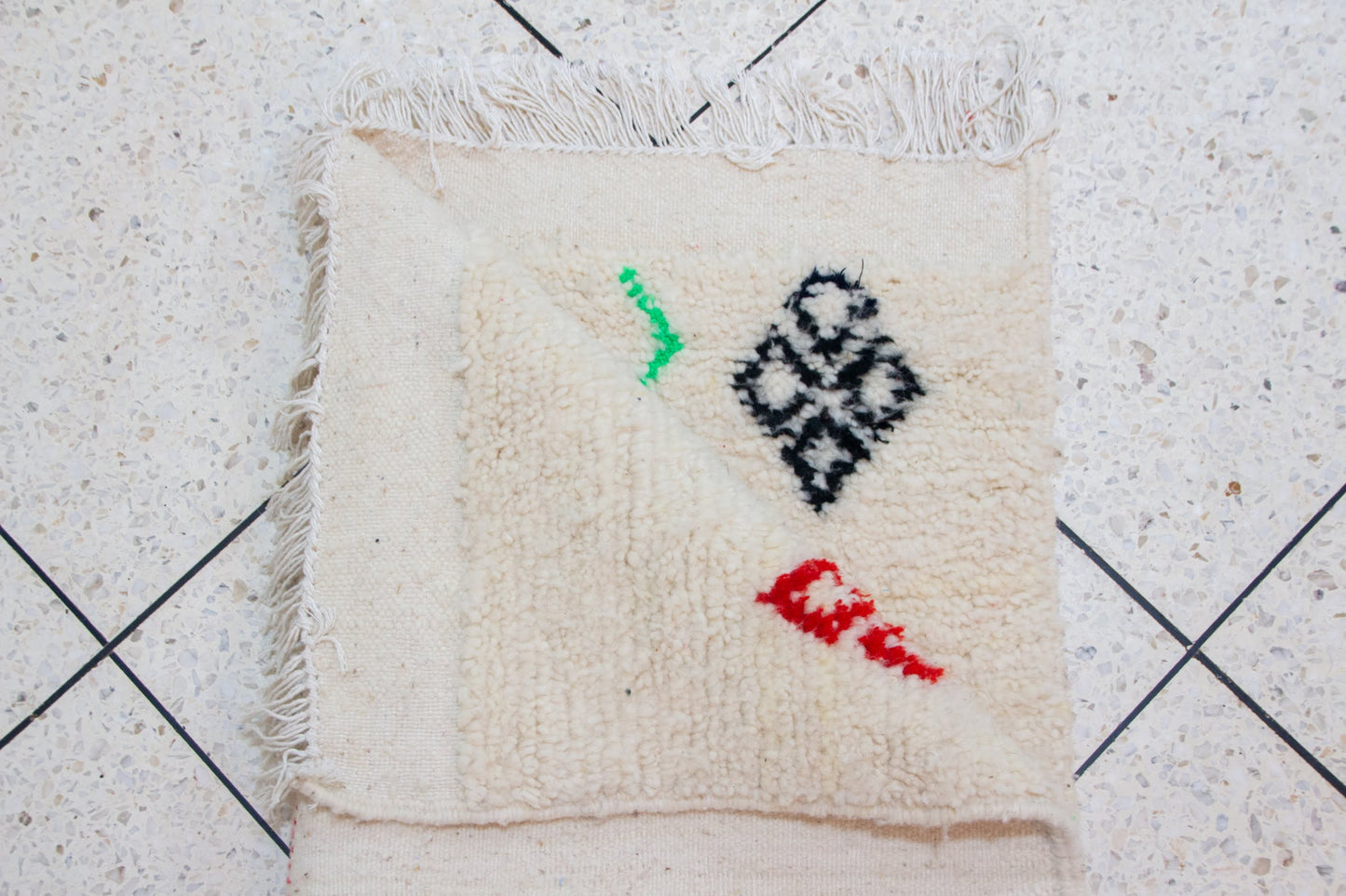 Azilal Glyphic Field — Chromatic Motifs on Ivory Wool
