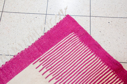 Zanafi–Boujaad Flatweave — Ivory Field with Fuchsia Ladder Borders