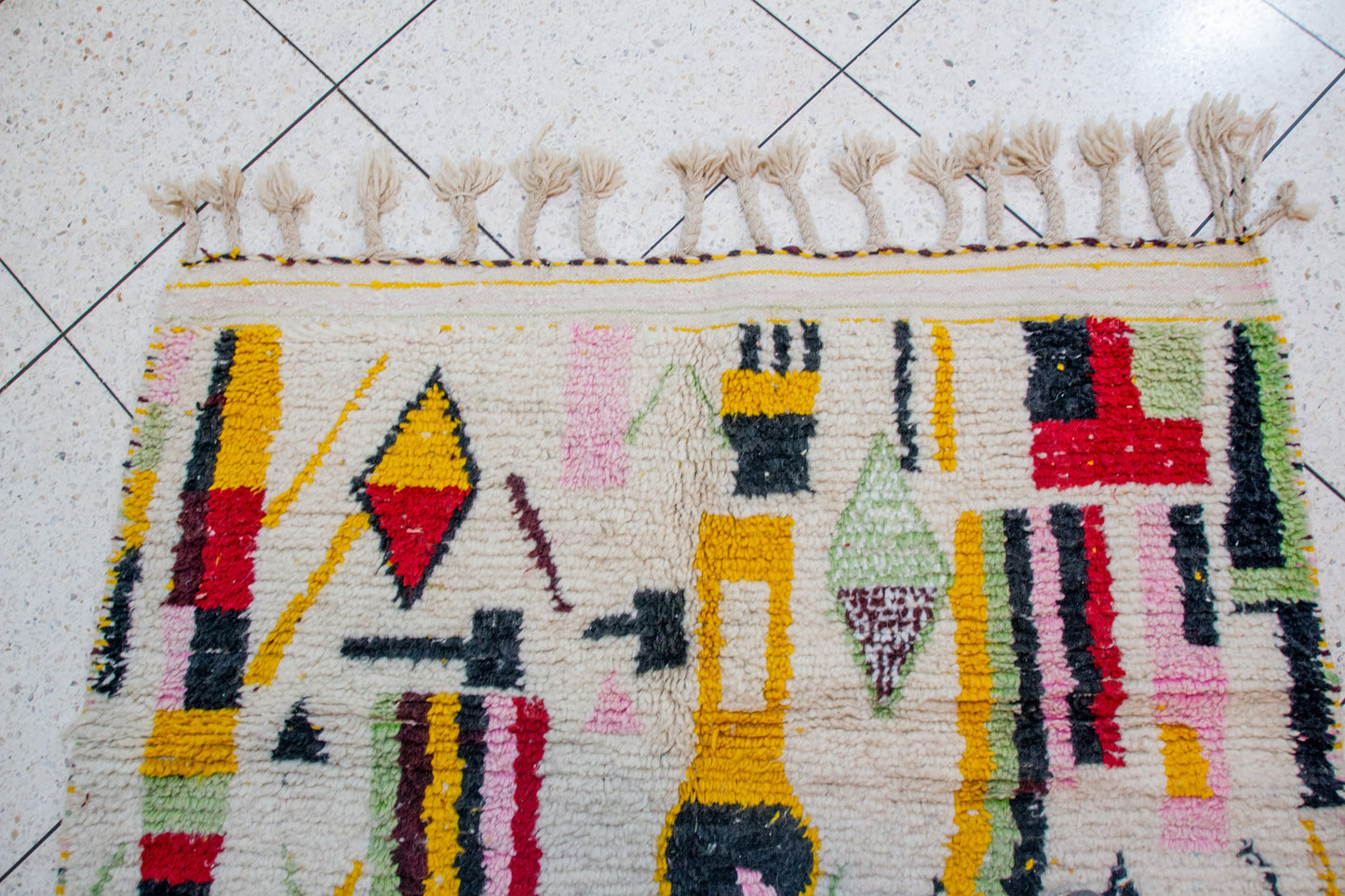 Azilal Pile Rug — Ivory Ground with Totemic Columns & Chevron Crowns