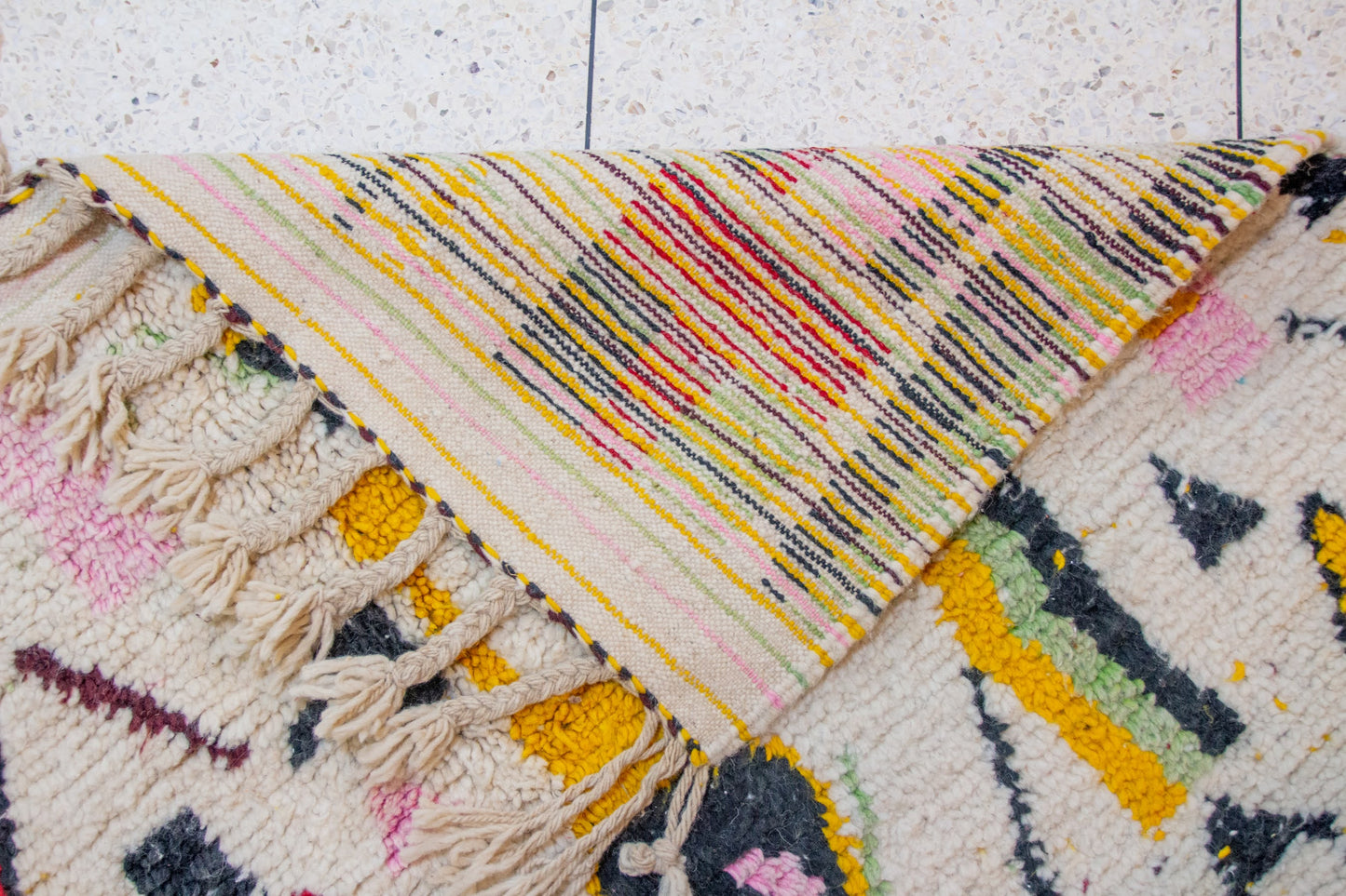 Azilal Pile Rug — Ivory Ground with Totemic Columns & Chevron Crowns