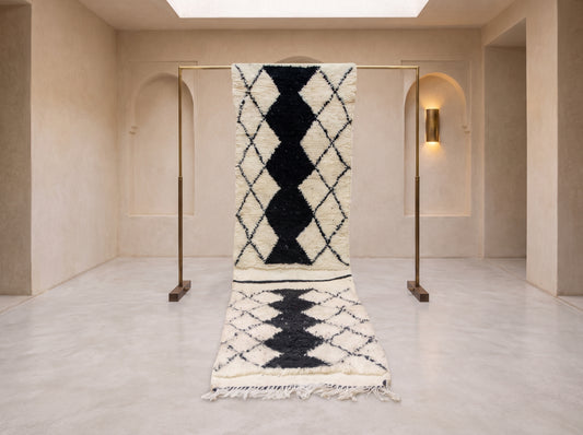 Beni Ourain Runner — Ivory Field with Charcoal Spine