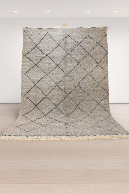 Beni Ourain Runner — Ash Grey with Ink Diamond Lattice