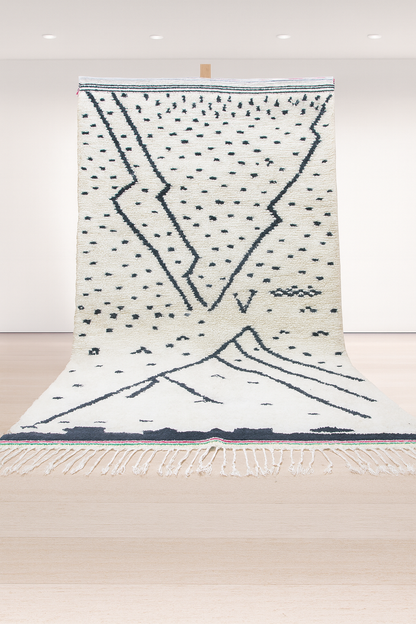 Beni Ourain Ivory Field — Charcoal Linear Motif