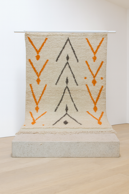 Azilal Arrow Motif — Ivory Wool with Saffron and Charcoal Accents