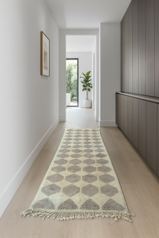 Ash Harlequin Runner — Beni Mrirt