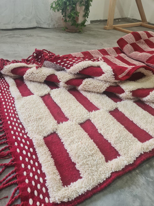Marmoucha Relief Grid — Ivory on Crimson Wool
