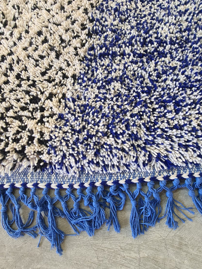 Atlantic Echoes – Beni Mrirt Rug in Oceanic Blues
