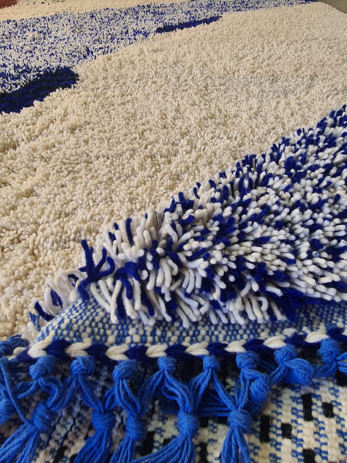 Atlantic Echoes – Beni Mrirt Rug in Oceanic Blues