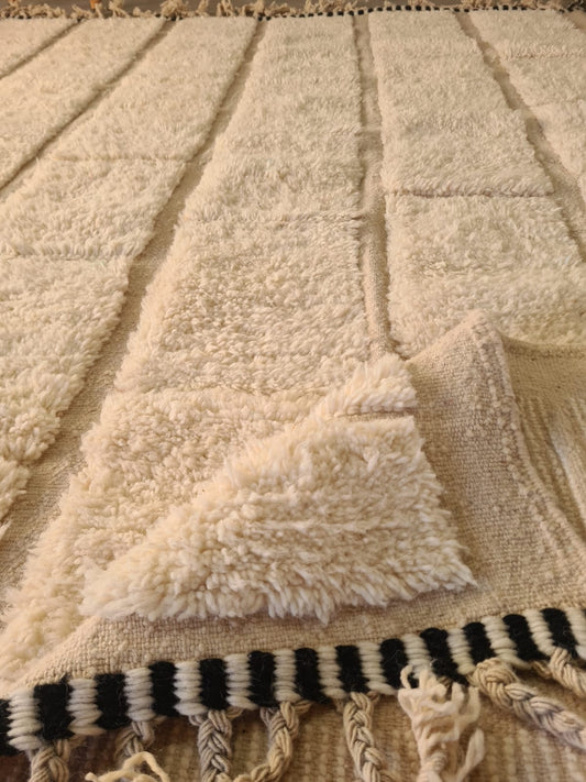 Crossroads of Beni Ourain – Beni Ourain Rug in Stepped Path Design