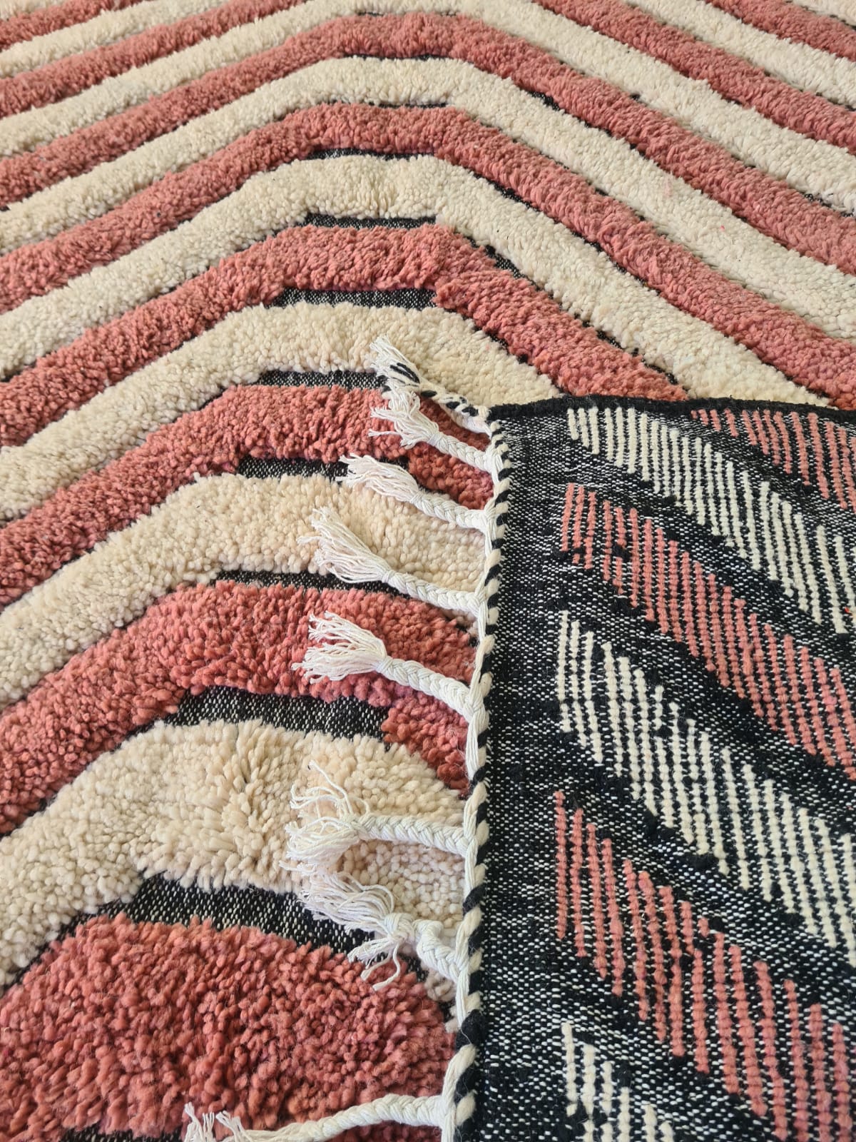 Pathways of the Loom – Beni Mrirt Rug in Coral and Indigo