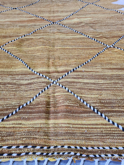 Dune Geometry – Zanafi Flatweave in Golden Ochre