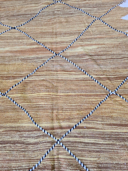 Dune Geometry – Zanafi Flatweave in Golden Ochre