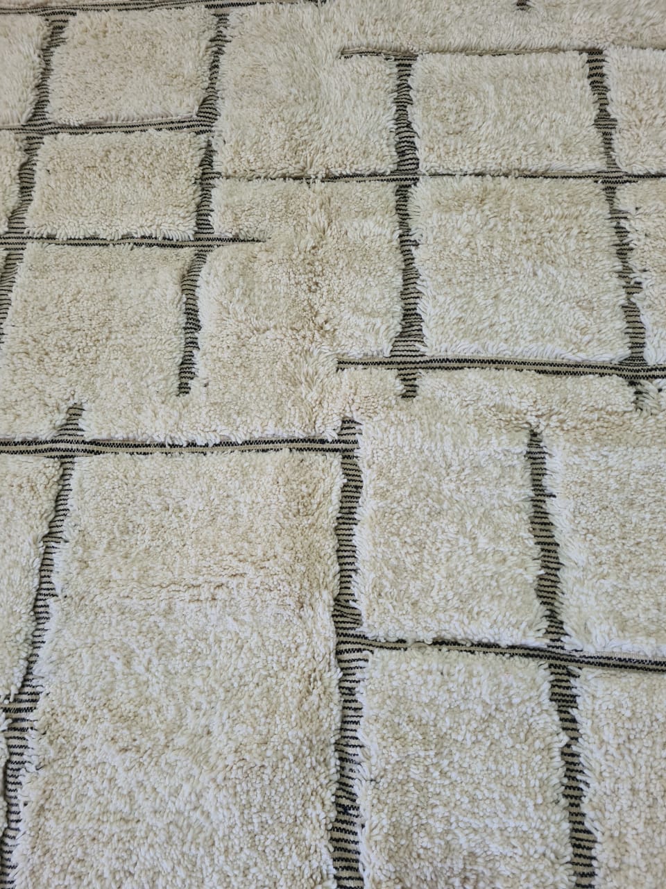 The Irrigated Field – Beni Ourain Rug of Ancestral Grids