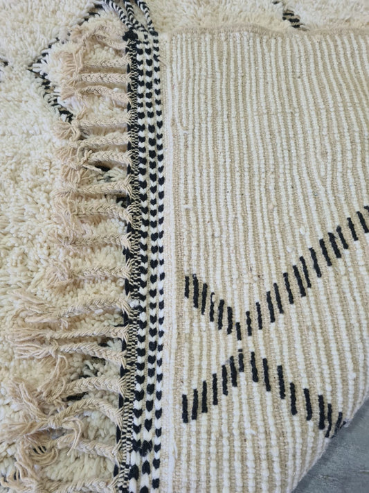 Ken Rzem – Poetic Geometry in Undyed Beni Ourain Wool