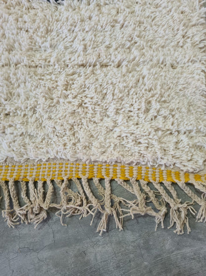 Still Life in Wool – Aït Zayne Interpretation of Floral Form