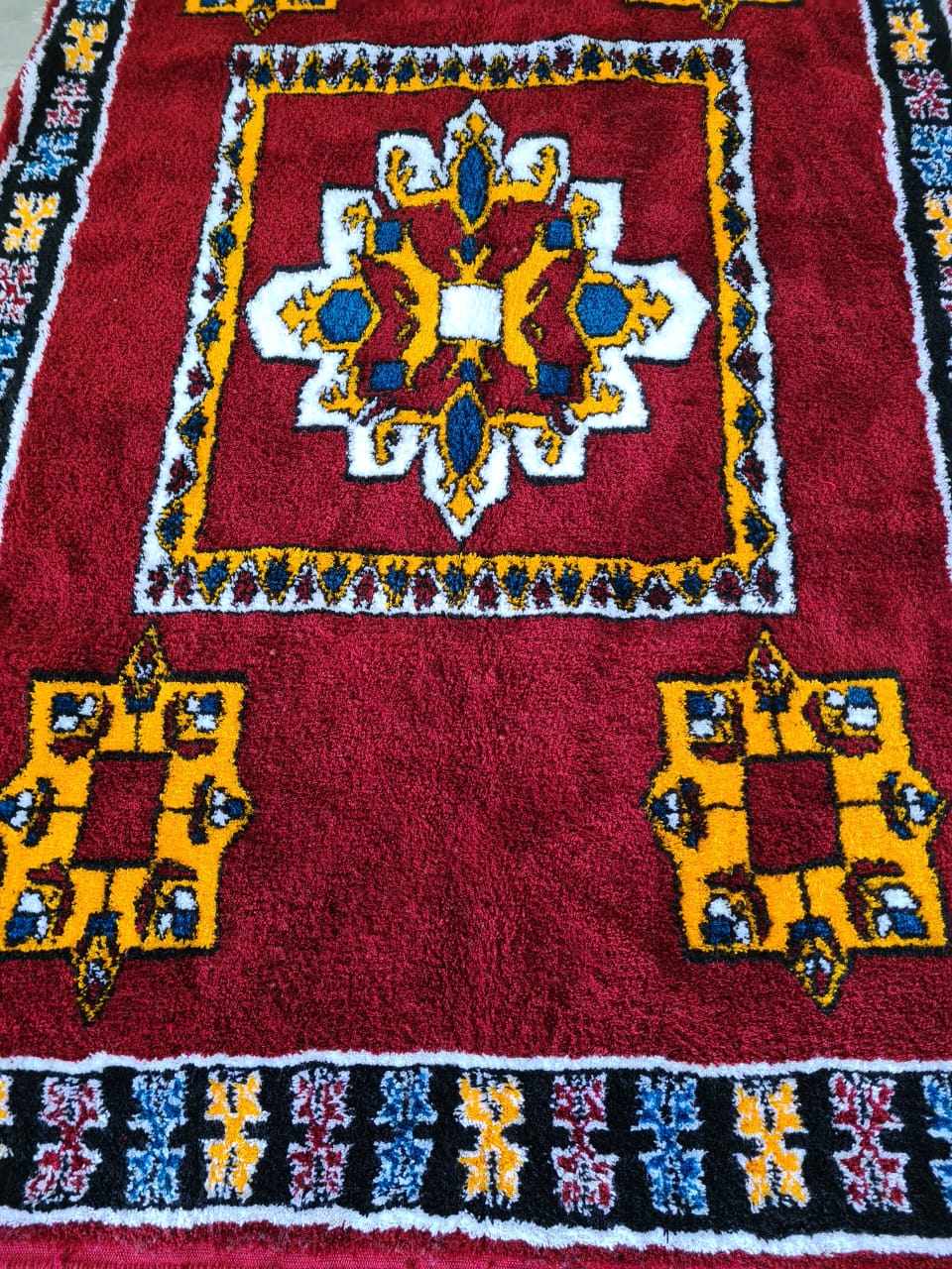 Riad Red – Aït Zayne Salon Icon in Acrylic Weave