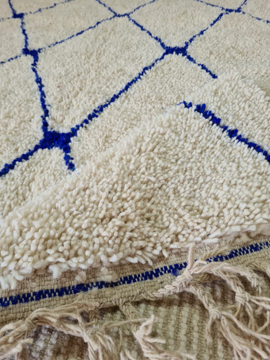 Blue Geometry – Beni Ourain Rug with Indigo Diamond Grid