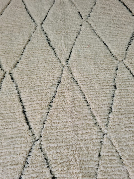 Rivers of Light – Beni Ourain Rug with Linear Glyph Flow