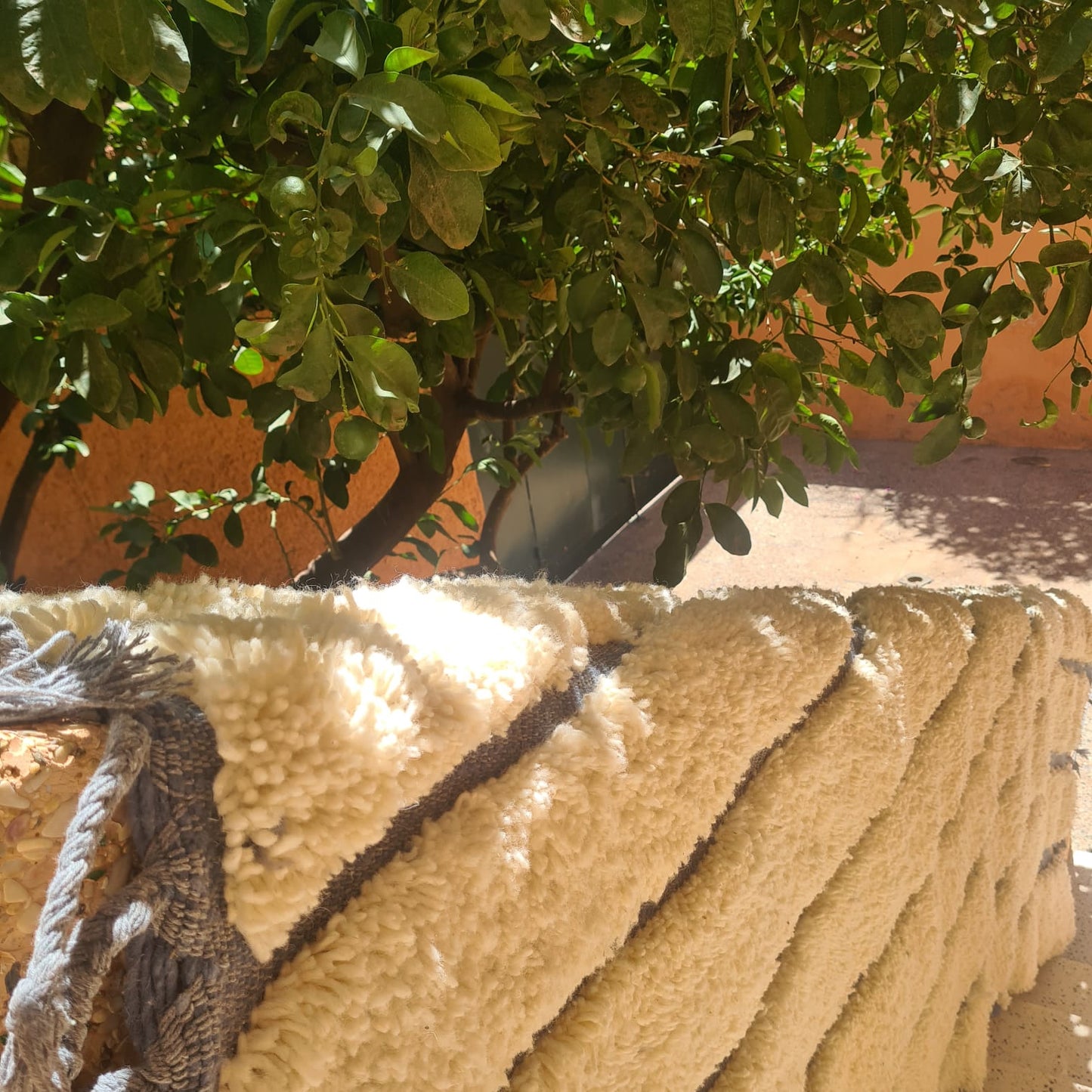 Marmoucha Linear Drift — Ivory Wool with Slate Stripes