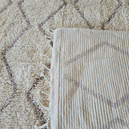 Feather Lattice — Marmoucha Ivory with Soft-Taupe Diamonds