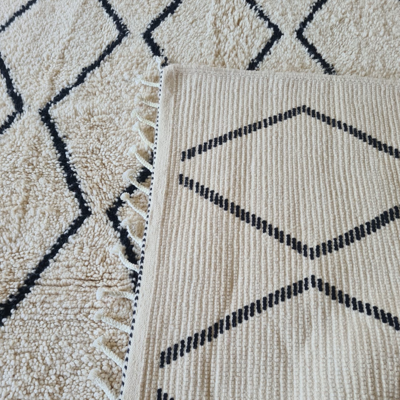 Marmoucha Zigzag Lattice — Ivory/Ink