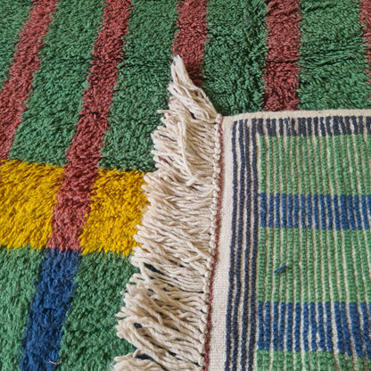 Chromatic Tartan — Beni Mrirt Grid with Golden Traverse