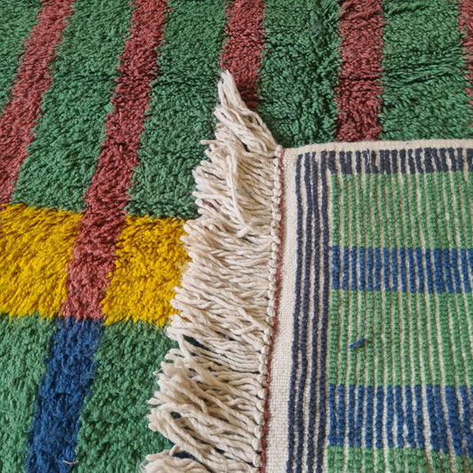 Chromatic Tartan — Beni Mrirt Grid with Golden Traverse