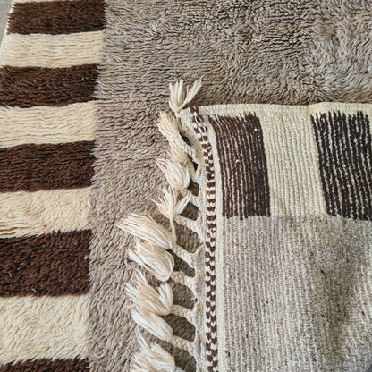 Beni Mrirt Striped Guard Runner — Umber & Ecru with Heathered Grey Field