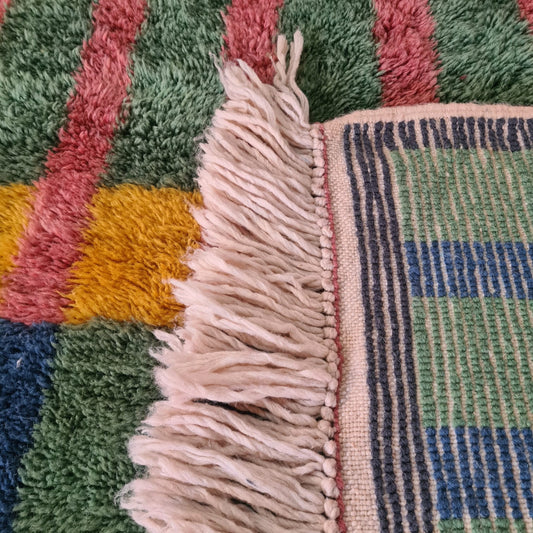 Chromatic Tartan — Beni Mrirt Grid with Golden Traverse