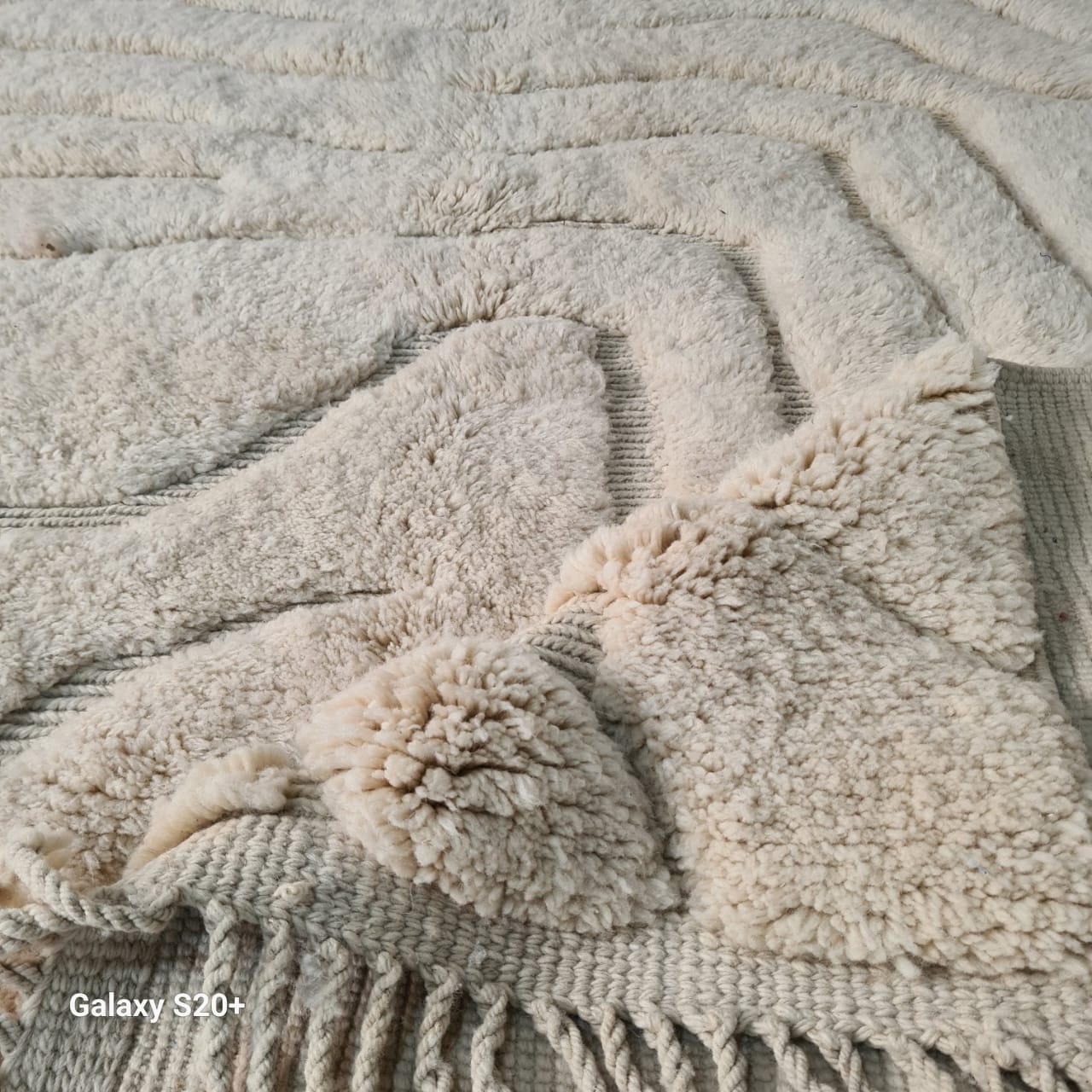 Marmoucha Contour Relief — Ivory Sculpted Field