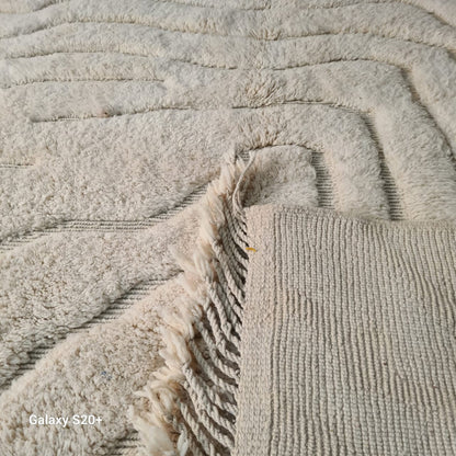 Marmoucha Contour Relief — Ivory Sculpted Field