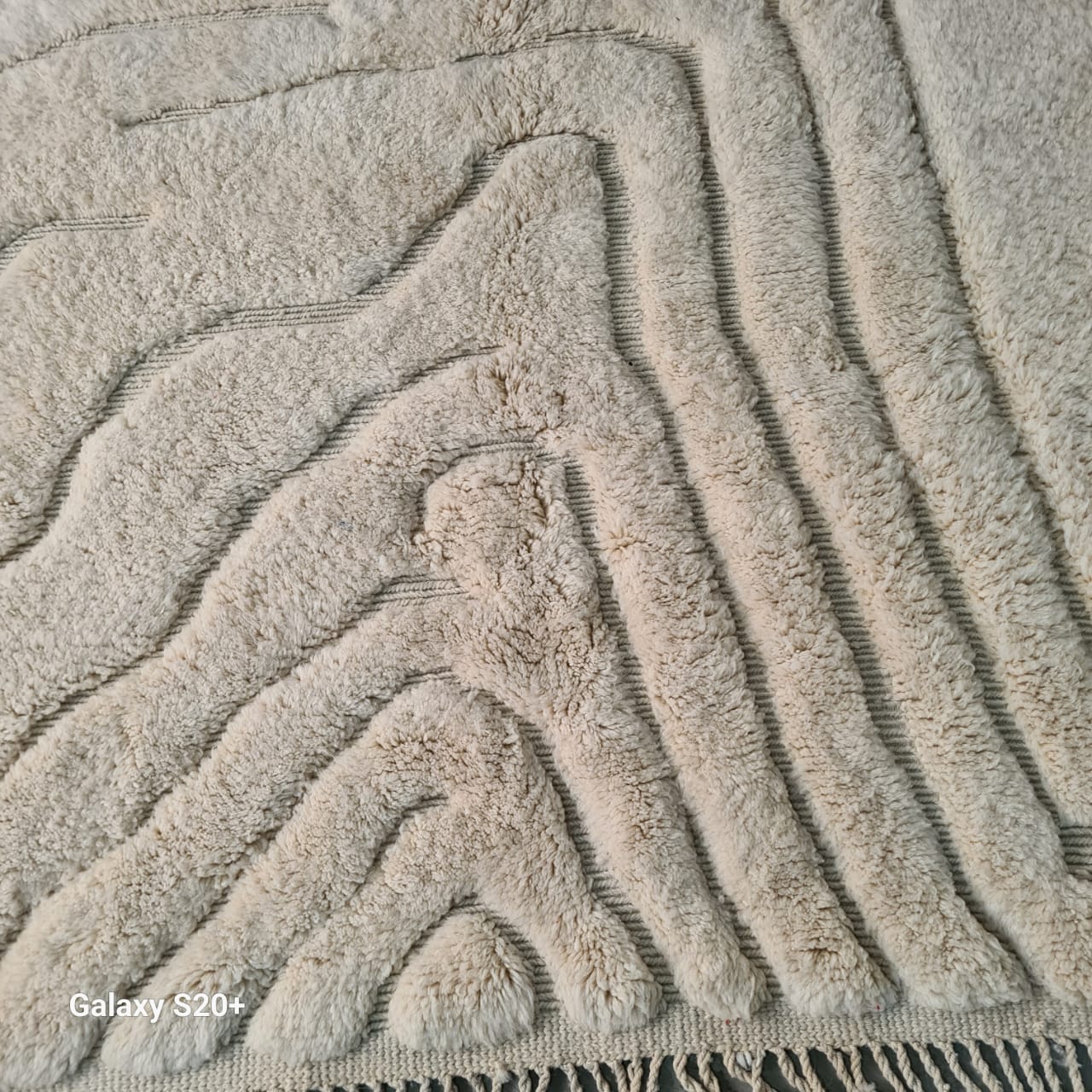 Marmoucha Contour Relief — Ivory Sculpted Field