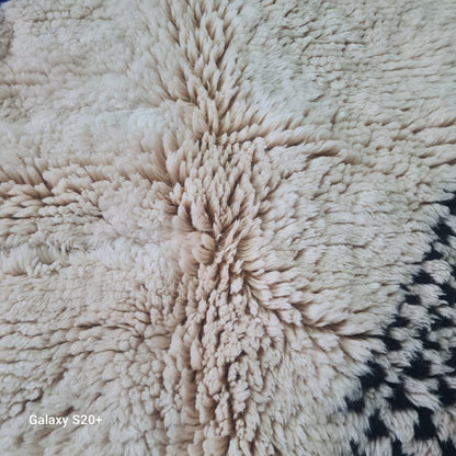 Atlantic Echoes – Tapis Beni Mrirt en bleu océanique 