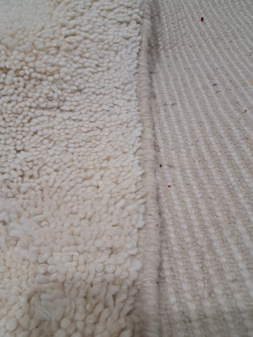 Marmoucha • Ivory Linear Spine