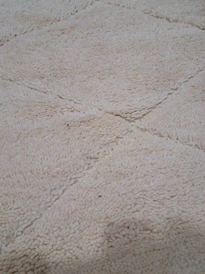 Marmoucha • Ivory Linear Spine