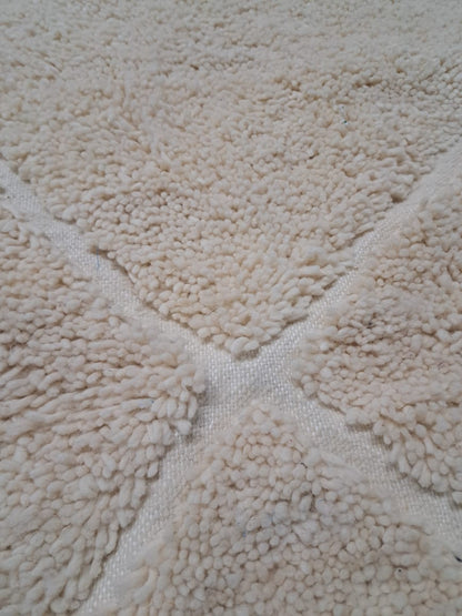 Marmoucha Ivory Relief Diamond Field — Hand-Knotted Atlas Wool