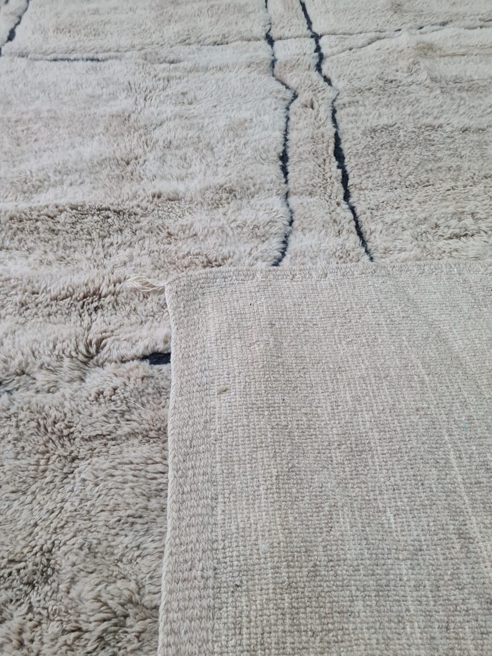 Beni Ourain Linearity — Broken Axis Field