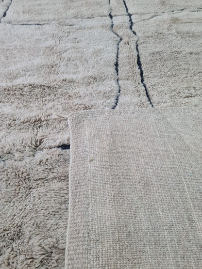 Beni Ourain Linearity — Broken Axis Field