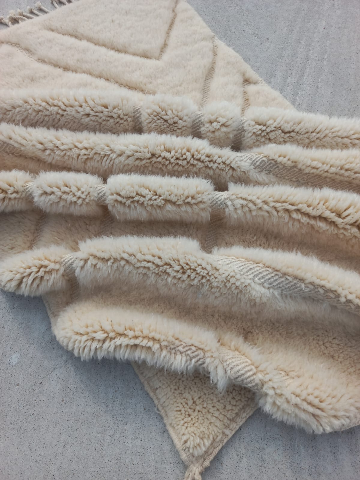 Marmoucha Ivory Relief — Compact Chevron Field