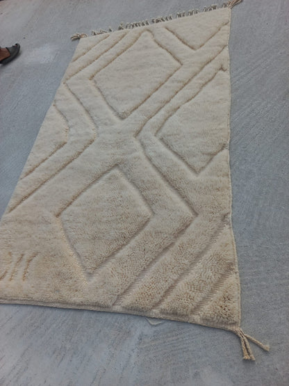 Marmoucha Ivory Relief — Compact Chevron Field