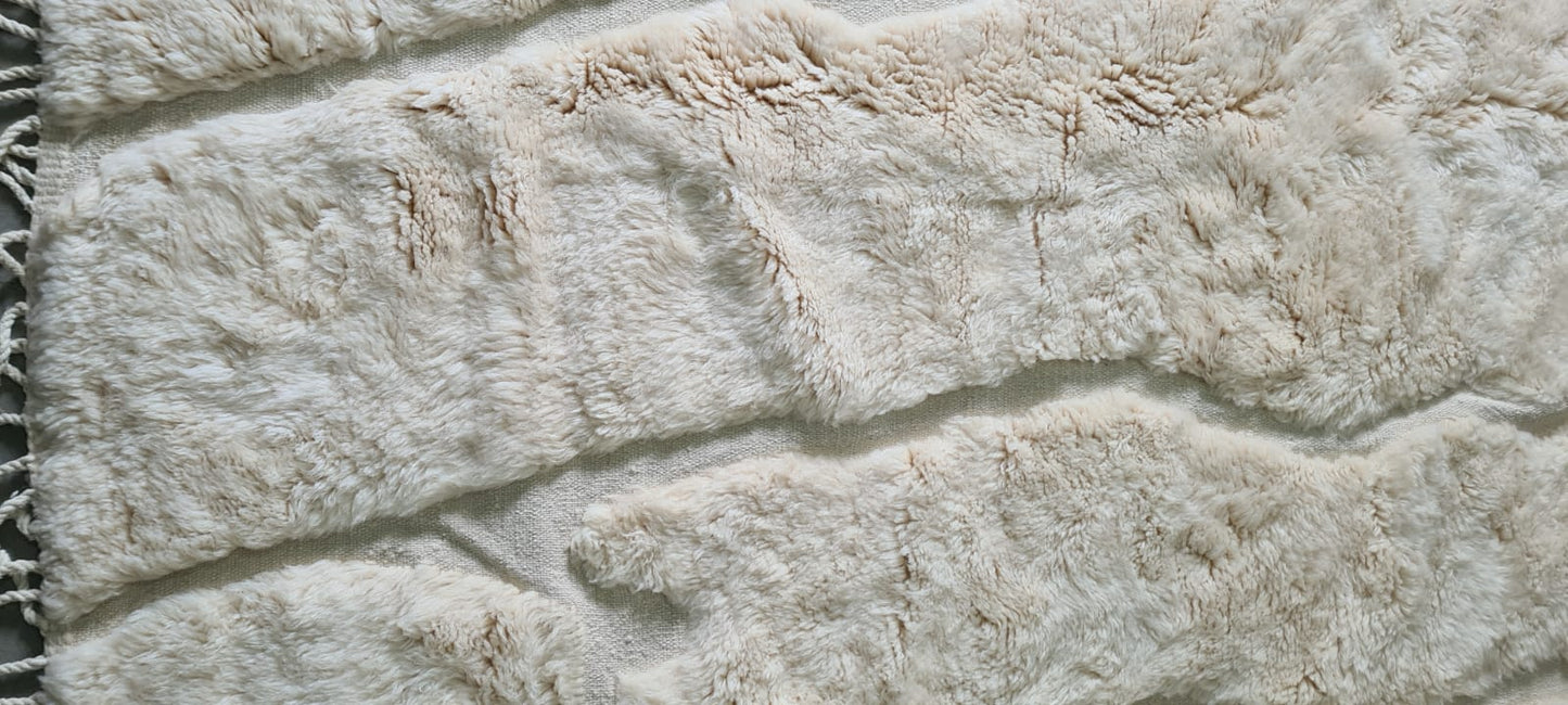 Beni Mrirt Linear Relief — Ivory Passage Composition