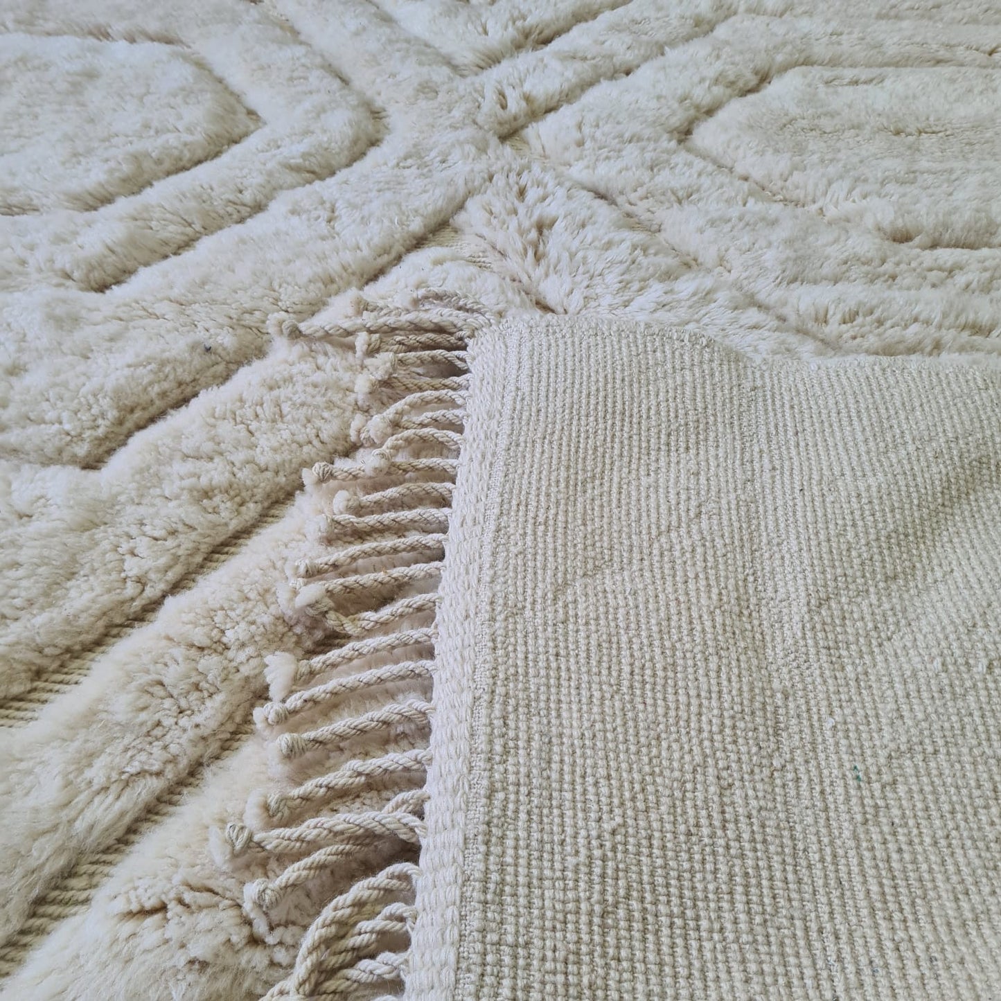Marmoucha Relief Geometry Carpet — Ivory Labyrinth Composition