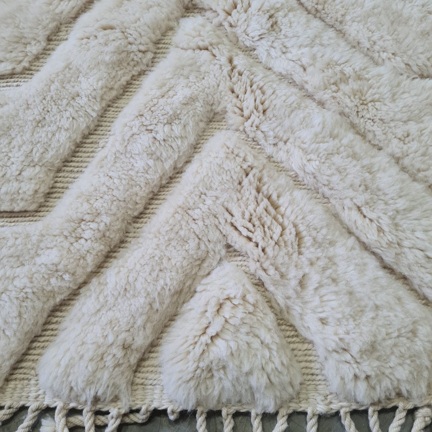Marmoucha Relief Geometry Carpet — Ivory Labyrinth Composition
