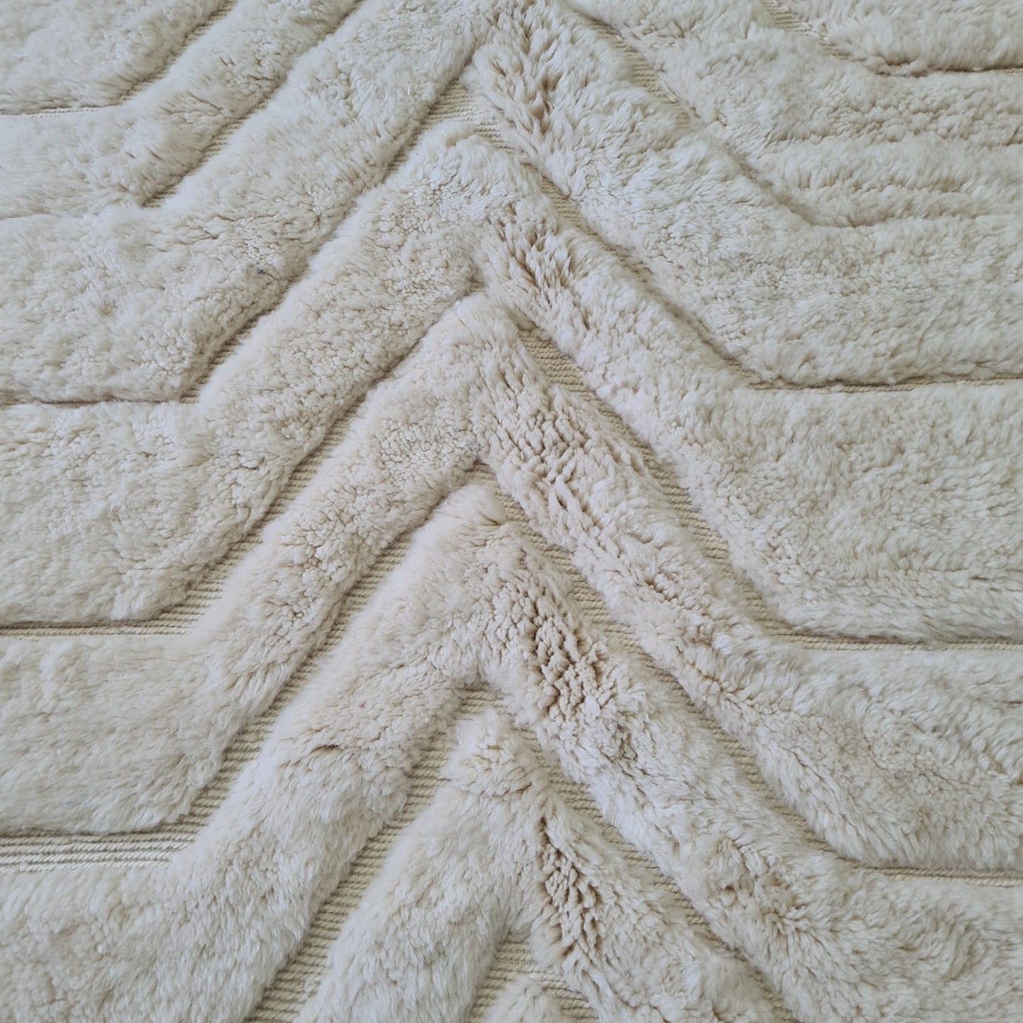 Marmoucha Relief Geometry Carpet — Ivory Labyrinth Composition