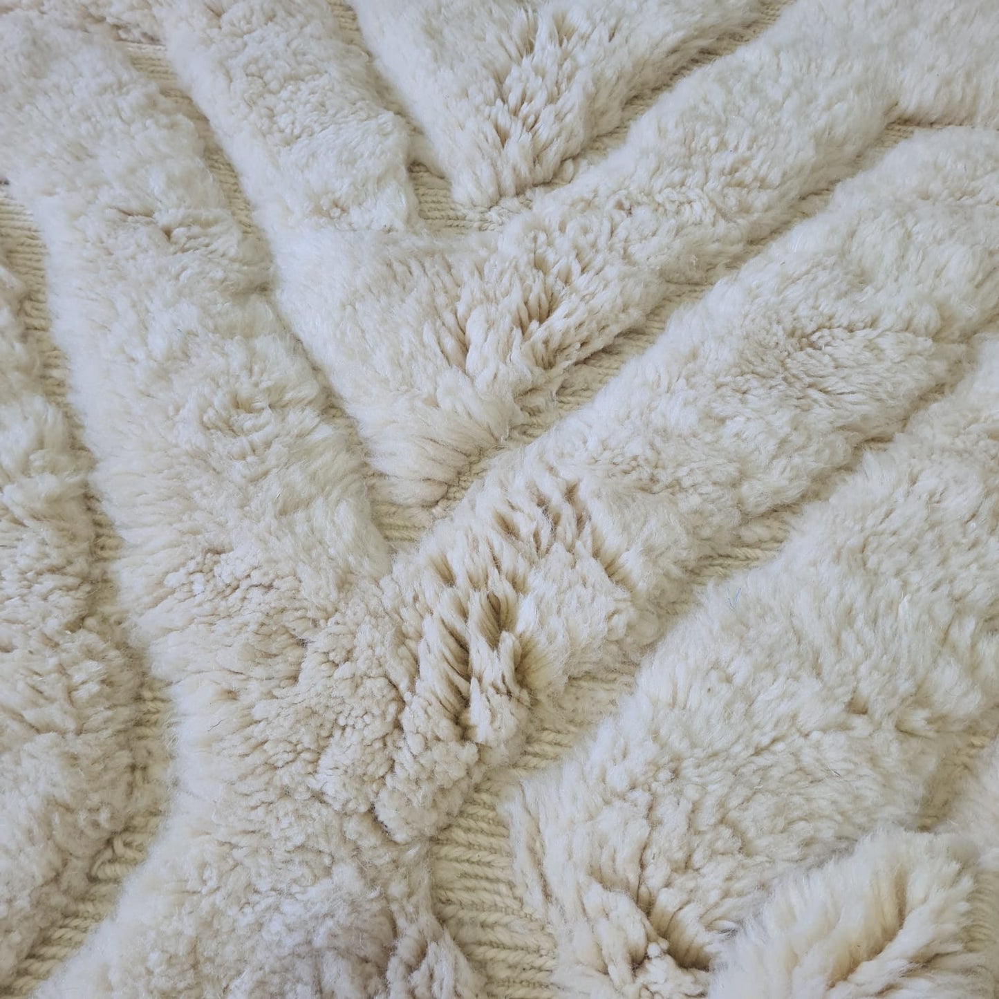 Marmoucha Relief Geometry Carpet — Ivory Labyrinth Composition
