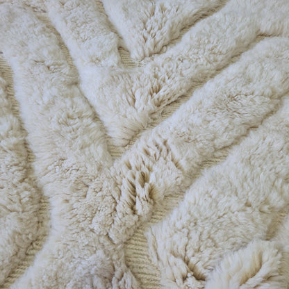 Marmoucha Relief Geometry Carpet — Ivory Labyrinth Composition
